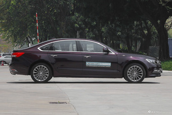 2016款众泰Z700 1.8T自动DCT尊贵型