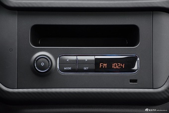 2017款瑞虎3X 1.5L手动版I 白色