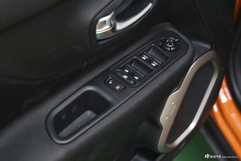 2018款自由侠1.4T自动劲能版互联网大屏版