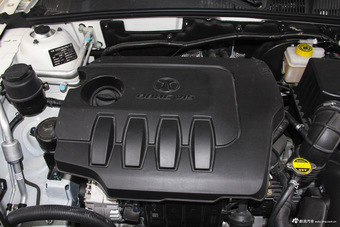 2015款绅宝D50 1.5L手动舒适超值导航版