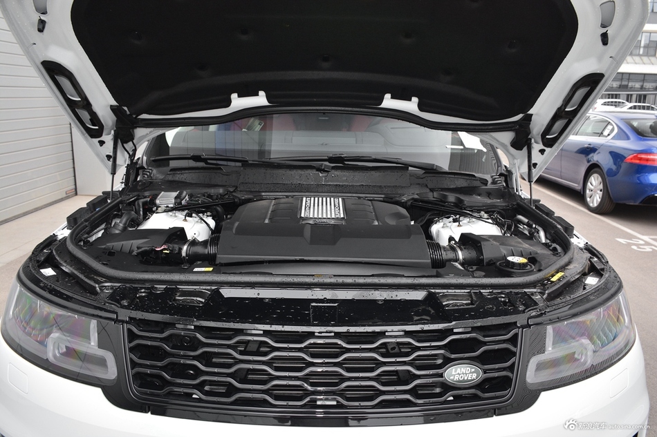 2018款路虎揽胜运动 3.0 v6锋尚创世版DYMAMIC