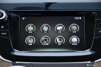 2017款GL8 2.0T自动 28T舒适型 白色