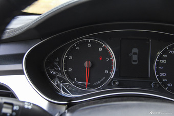 2016款众泰Z700 1.8T自动DCT典雅型