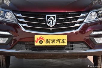 2017款宝骏560 1.5T DCT旗舰型7座