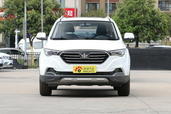 2018款奔腾X40网红版 1.6L手动互联智酷型