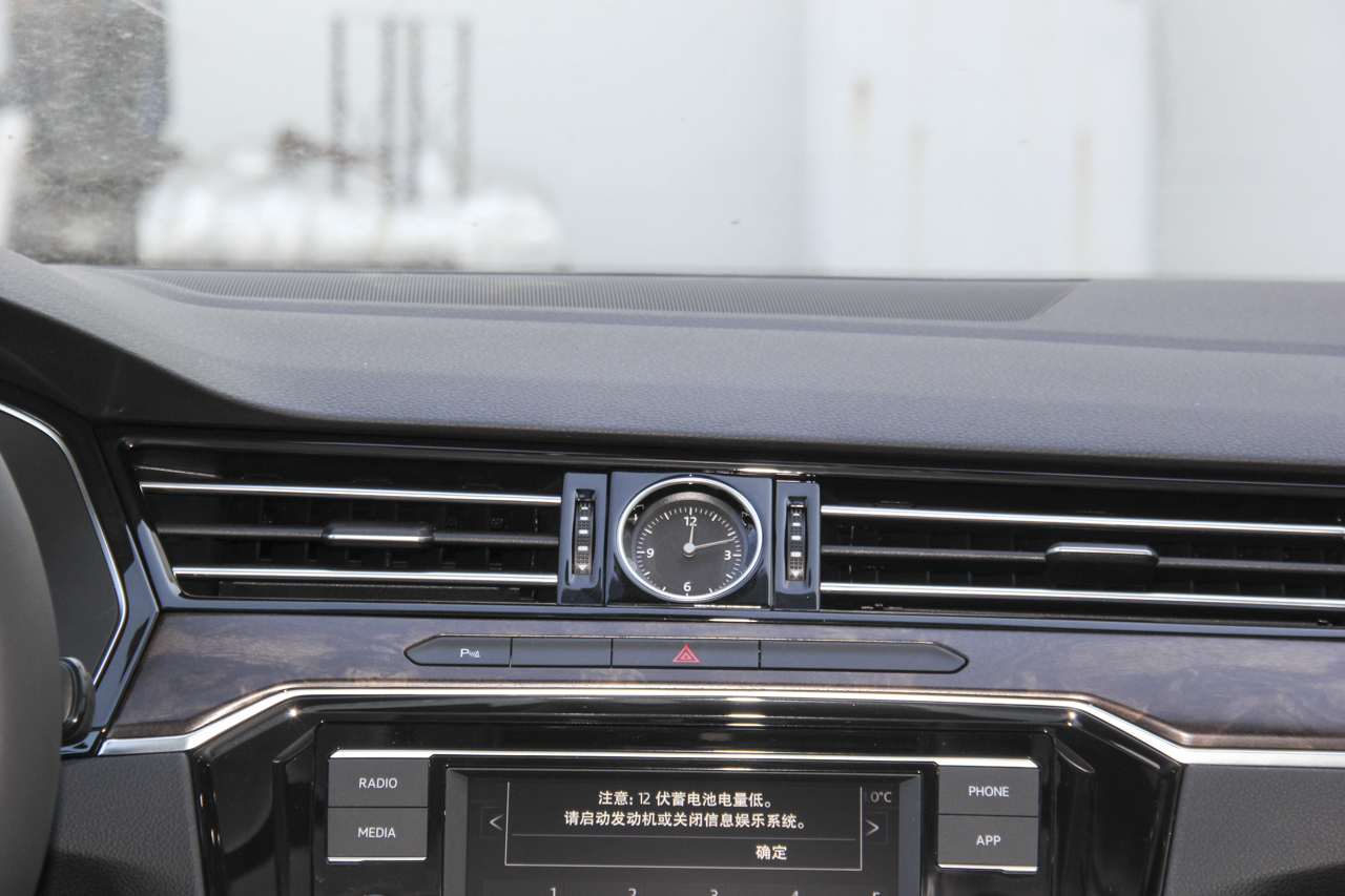 2018款迈腾改款1.8T自动330TSI DSG豪华型