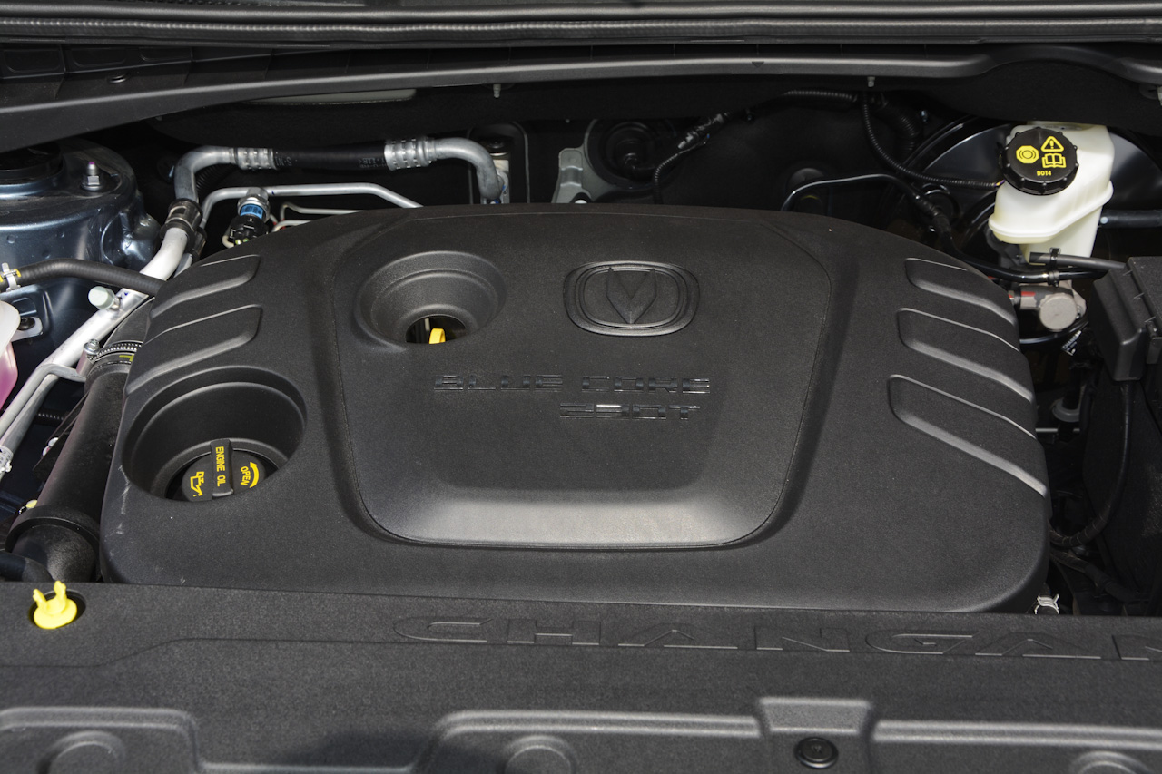 2017款长安CS55 1.5T手动炫色型