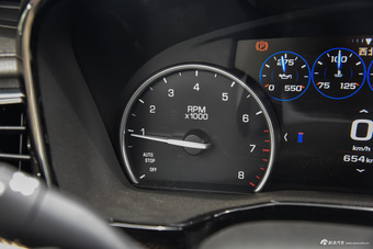 2016款XT5 2.0T自动28T四驱领先型