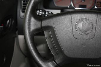 2016款菱智M5 2.0L手动7座标准型L