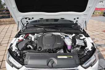 2018款奥迪A4L 1.4T自动30周年年型30 TFSI进取型