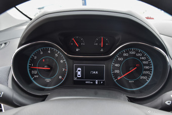 2018款科鲁兹1.5L自动炫锋都市版320