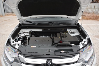 2018款欧蓝德2.0L自动两驱风尚版5座图片