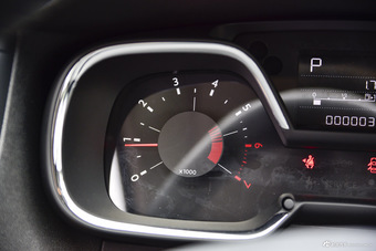 2016款雪铁龙C4世嘉1.6L自动豪华型