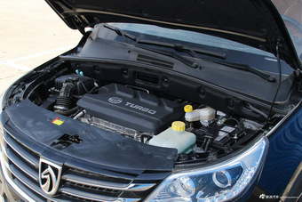 2017款宝骏560律动版1.5T手动尊享型