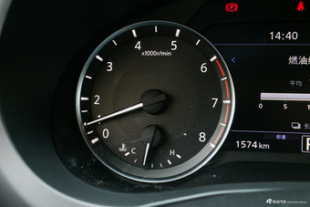 2018款英菲尼迪QX50 2.0T自动两驱时尚版