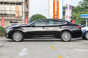 2015款英菲尼迪Q70L 2.5L悦享版