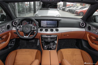 2017款奔驰E级2.0T自动 300运动型图片