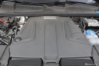 2016款奥迪Q7 2.0T自动40TFSI S-Line运动型