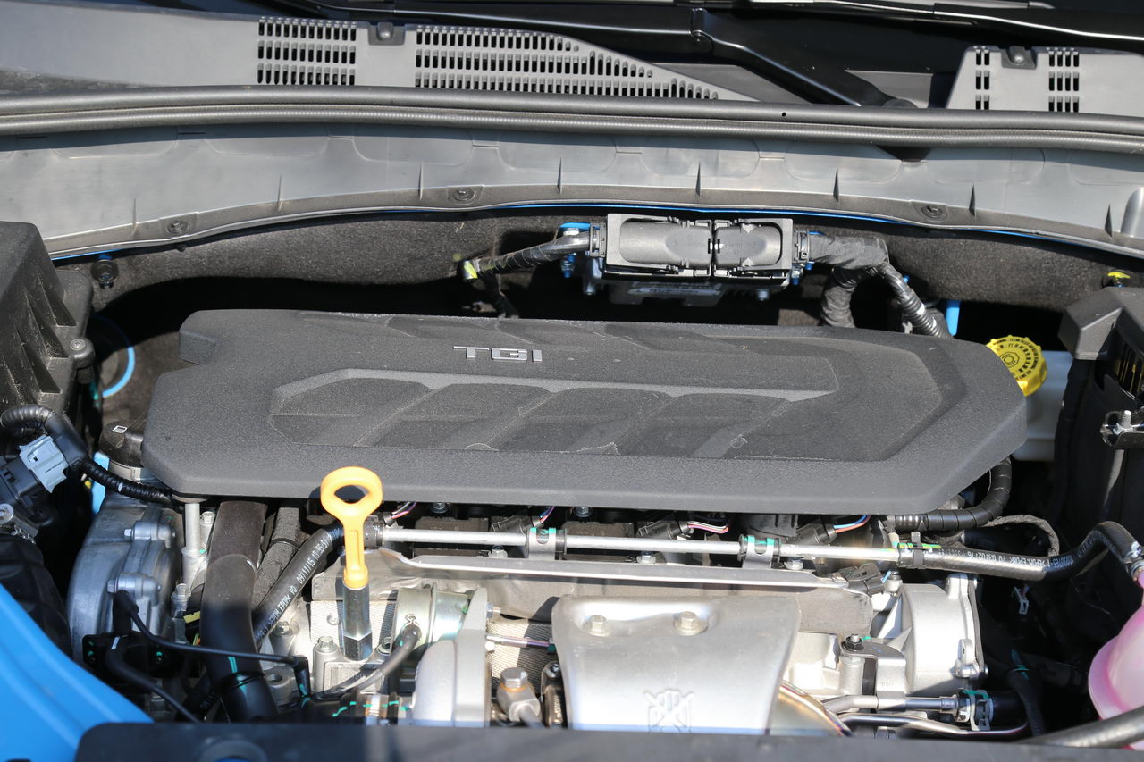 2016款荣威RX5 30T自动四驱互联网智尊版