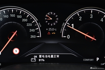 2018款宝马7系740Li 3.0T自动尊享型卓越套装xDrive