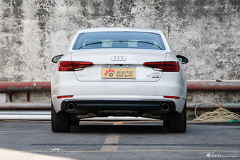 2017款奥迪A4L 2.0T自动45TFSI quattro风尚型