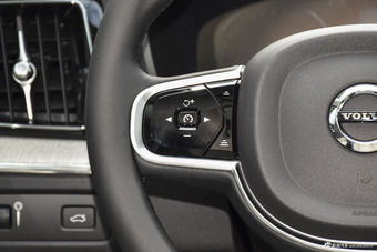 2018款沃尔沃XC60 2.0T自动四驱T5智雅豪华版