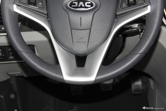 2016款瑞风M4 2.0L手动豪华型