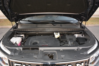 2017款长安CS95 2.0T自动四驱智尊版