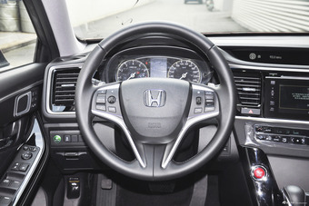 2015款思铂睿2.0L自动典藏版EXi-L