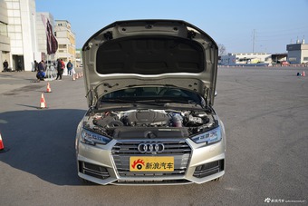 2017款奥迪A4L 2.0T自动45TFSI quattro运动型