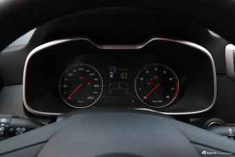 2017款名爵ZS 1.5L自动精英版 