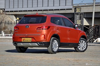 2017款奔腾X40 1.6L手动