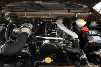 2018款中兴威虎 2.5T柴油国V两驱豪华型中双XD25T5