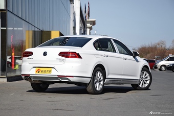 2017款迈腾1.8T自动330TSI DSG领先型