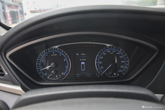 2017款海马M6 1.5T手动豪华型