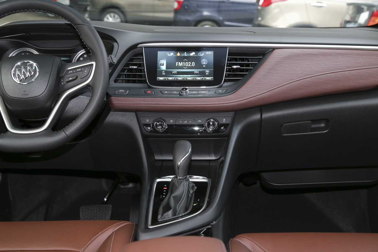 2018款别克GL6 1.3T自动18T豪华型6座 