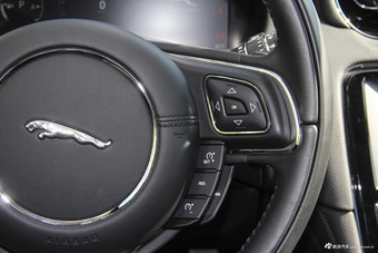 2015款捷豹XJL 3.0L自动SC两驱尊享商务版