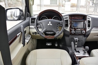 2016款帕杰罗V97 3.8L V6 GLS中东版