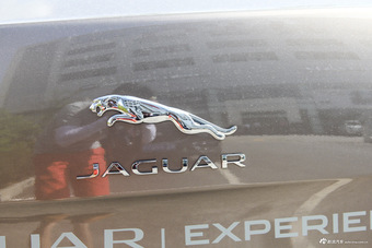 2015款捷豹XJL 3.0L自动SC两驱尊享商务版