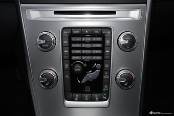 2017款沃尔沃XC60 2.0T自动T5 AWD智远升级版