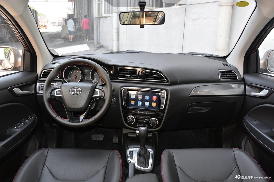 2017款骏派D60 1.8L自动尊贵型 