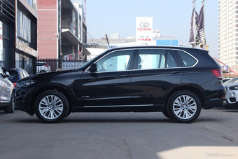 2017款 宝马X5 2.0T 自动xDrive28i