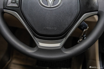 2015款英致737 1.5L手动豪华导航版