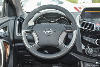 2015款海马S5 1.5T自动旗舰型