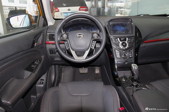 2015款比亚迪秦1.5T自动双冠旗舰版