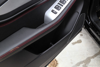 2017款宝骏560 1.5T 手动舒适型7座 