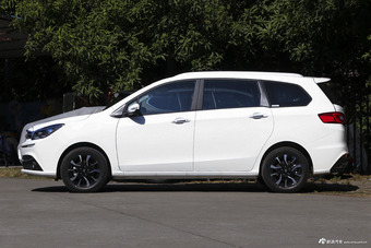 2017款福美来F7 1.5T 7座自动舒适型