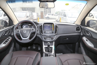 2016款宝骏560 1.5T手动豪华型图片