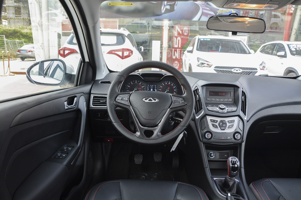 2017款艾瑞泽5 1.5L手动领潮版