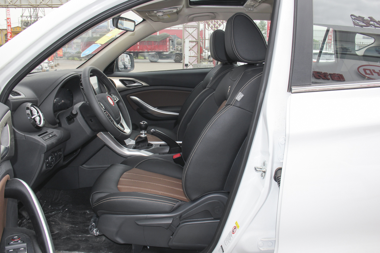 2018款比亚迪宋1.5TID手动智联尊享型